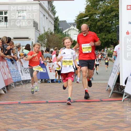 31.08.2025 - 21. Blankeneser Heldenlauf Strokosch-Dieckow http://msf.ph/oto/8698314 31.08.2025 10:25:07 Ziel 2357, 2183, 2717, 2285, 2286, 2331, 2359, 2661 meine-sportfotos.de