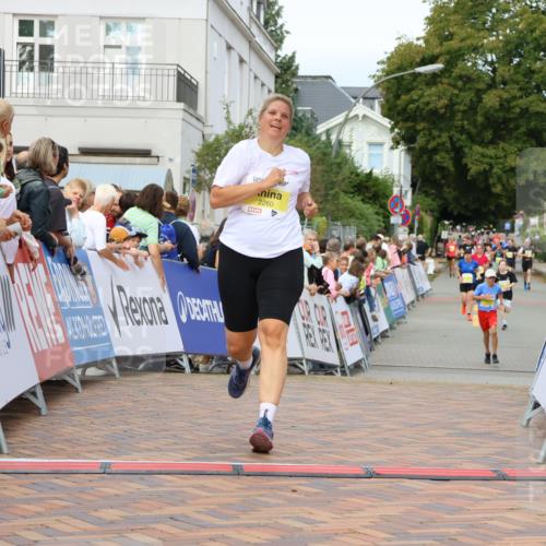 31.08.2025 - 21. Blankeneser Heldenlauf Strokosch-Dieckow http://msf.ph/oto/8698317 31.08.2025 10:29:59 Ziel 2260, 2603, 2602 meine-sportfotos.de
