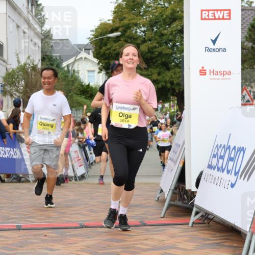 31.08.2025 - 21. Blankeneser Heldenlauf Strokosch-Dieckow http://msf.ph/oto/8698375 31.08.2025 10:29:35 Ziel 2491, 2578, 2614, 2615, 2426, 2684, 2538, 2558, 2277 meine-sportfotos.de