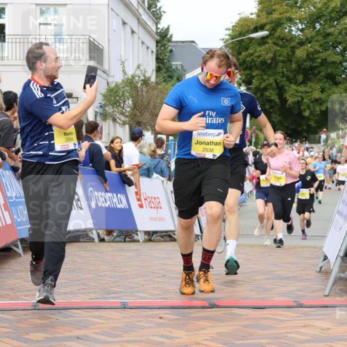 31.08.2025 - 21. Blankeneser Heldenlauf Strokosch-Dieckow http://msf.ph/oto/8698392 31.08.2025 10:29:32 Ziel 2614, 2615, 2684, 2538, 2558, 2277 meine-sportfotos.de