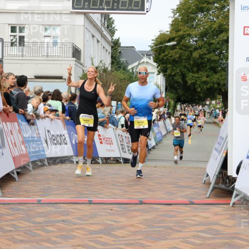 31.08.2025 - 21. Blankeneser Heldenlauf Strokosch-Dieckow http://msf.ph/oto/8698474 31.08.2025 10:28:41 Ziel 2727, 2697, 2700, 2351, 2687 meine-sportfotos.de