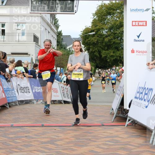 31.08.2025 - 21. Blankeneser Heldenlauf Strokosch-Dieckow http://msf.ph/oto/8698495 31.08.2025 10:28:32 Ziel 2249, 2173, 2727 meine-sportfotos.de