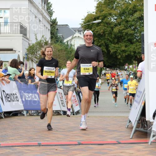 31.08.2025 - 21. Blankeneser Heldenlauf Strokosch-Dieckow http://msf.ph/oto/8698533 31.08.2025 10:28:15 Ziel 2348, 2140, 2133, 2625, 2088 meine-sportfotos.de
