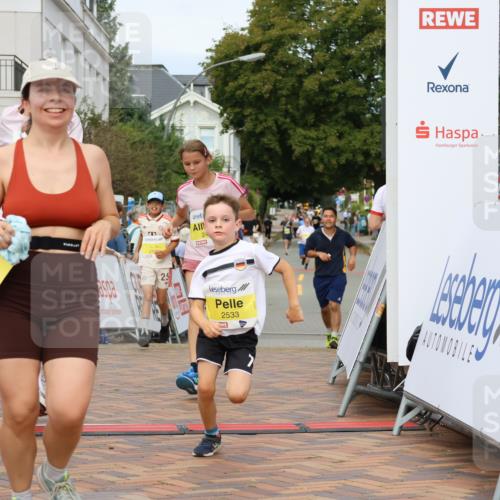 31.08.2025 - 21. Blankeneser Heldenlauf Strokosch-Dieckow http://msf.ph/oto/8698610 31.08.2025 10:27:26 Ziel 2715, 2463, 2559, 2725, 2533, 2709 meine-sportfotos.de