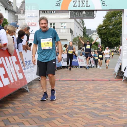 31.08.2025 - 21. Blankeneser Heldenlauf Strokosch-Dieckow http://msf.ph/oto/8698688 31.08.2025 10:26:43 Ziel 2022, 2706, 2057, 2013, 2648, 2007, 2607, 2646, 2487, 2354, 2296 meine-sportfotos.de