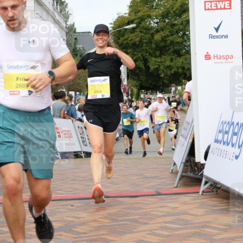 31.08.2025 - 21. Blankeneser Heldenlauf Strokosch-Dieckow http://msf.ph/oto/8698696 31.08.2025 10:26:36 Ziel 2706, 2254, 2497, 2648, 2688, 2007, 2487, 2296 meine-sportfotos.de