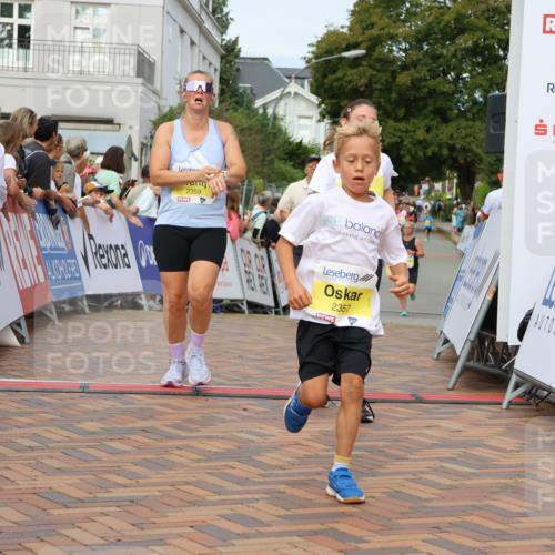31.08.2025 - 21. Blankeneser Heldenlauf Strokosch-Dieckow http://msf.ph/oto/8698843 31.08.2025 10:25:10 Ziel 2641, 2357, 2183, 2717, 2285, 2286, 2331, 2053, 2359, 2661 meine-sportfotos.de