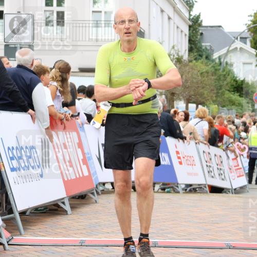 31.08.2025 - 21. Blankeneser Heldenlauf Strokosch-Dieckow http://msf.ph/oto/8698886 31.08.2025 12:48:22 Ziel 5335, 5489 meine-sportfotos.de
