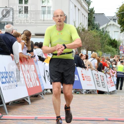 31.08.2025 - 21. Blankeneser Heldenlauf Strokosch-Dieckow http://msf.ph/oto/8698888 31.08.2025 12:48:22 Ziel 5335, 5489 meine-sportfotos.de