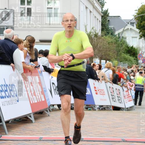 31.08.2025 - 21. Blankeneser Heldenlauf Strokosch-Dieckow http://msf.ph/oto/8698889 31.08.2025 12:48:22 Ziel 5335, 5489 meine-sportfotos.de