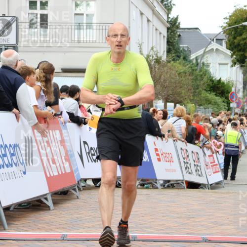 31.08.2025 - 21. Blankeneser Heldenlauf Strokosch-Dieckow http://msf.ph/oto/8698891 31.08.2025 12:48:21 Ziel 5335, 5489 meine-sportfotos.de