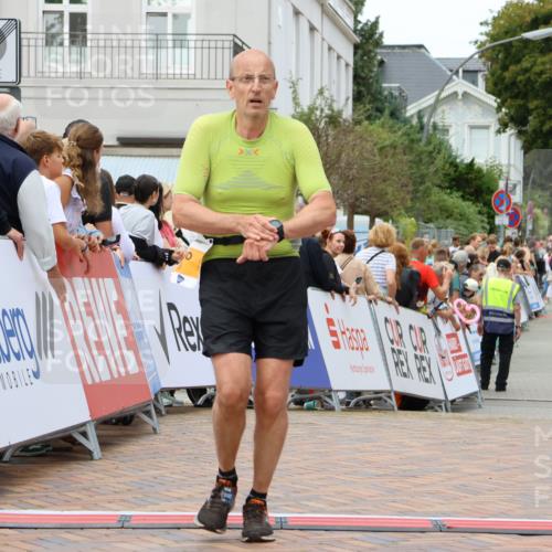 31.08.2025 - 21. Blankeneser Heldenlauf Strokosch-Dieckow http://msf.ph/oto/8698893 31.08.2025 12:48:21 Ziel 5335, 5489 meine-sportfotos.de
