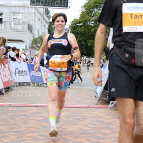 31.08.2025 - 21. Blankeneser Heldenlauf Strokosch-Dieckow http://msf.ph/oto/8698945 31.08.2025 12:47:36 Ziel 5707, 5590, 5364 meine-sportfotos.de