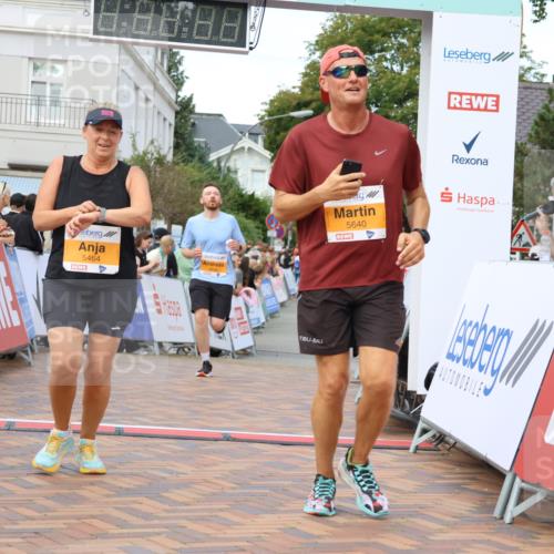 31.08.2025 - 21. Blankeneser Heldenlauf Strokosch-Dieckow http://msf.ph/oto/8698951 31.08.2025 12:59:17 Ziel 5640, 5464, 5646, 5418 meine-sportfotos.de