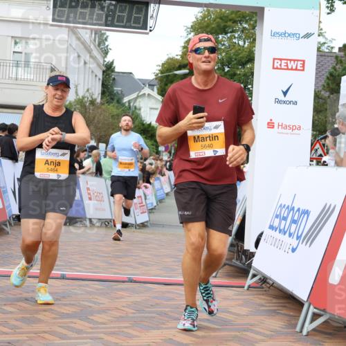 31.08.2025 - 21. Blankeneser Heldenlauf Strokosch-Dieckow http://msf.ph/oto/8698953 31.08.2025 12:59:17 Ziel 5640, 5464, 5646, 5418 meine-sportfotos.de