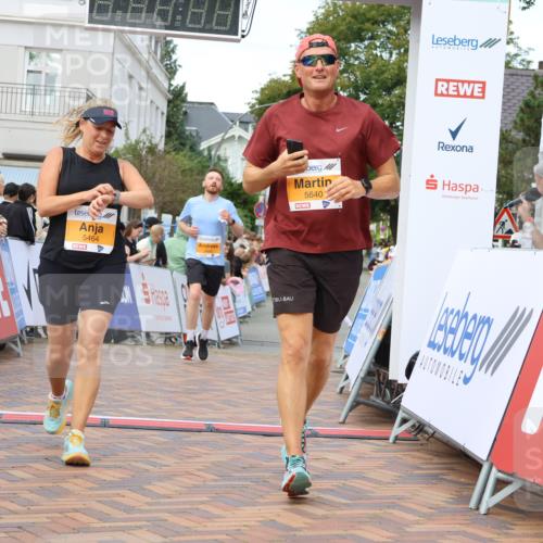 31.08.2025 - 21. Blankeneser Heldenlauf Strokosch-Dieckow http://msf.ph/oto/8698957 31.08.2025 12:59:17 Ziel 5640, 5464, 5646, 5418 meine-sportfotos.de