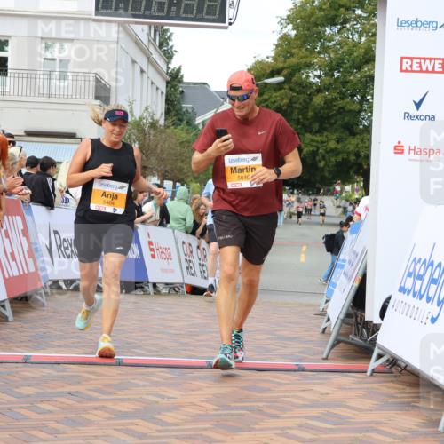 31.08.2025 - 21. Blankeneser Heldenlauf Strokosch-Dieckow http://msf.ph/oto/8698982 31.08.2025 12:59:16 Ziel 5640, 5464, 5646, 5418 meine-sportfotos.de