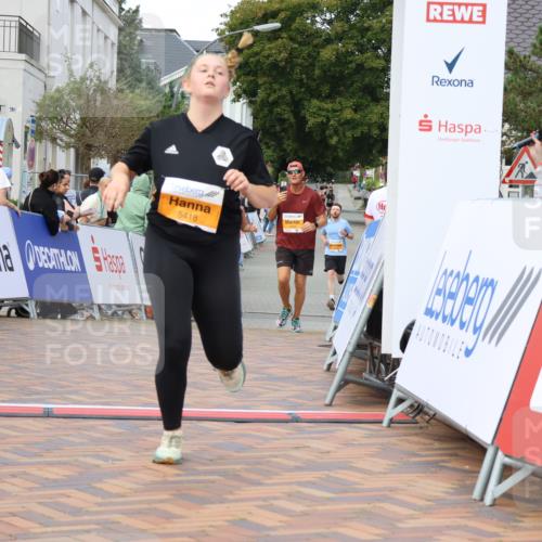 31.08.2025 - 21. Blankeneser Heldenlauf Strokosch-Dieckow http://msf.ph/oto/8698998 31.08.2025 12:59:12 Ziel 5782, 5640, 5418 meine-sportfotos.de