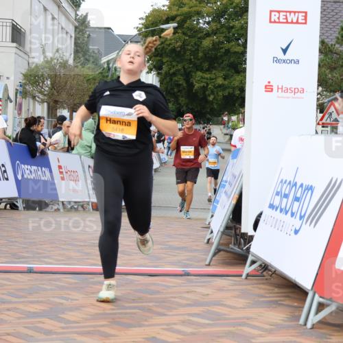 31.08.2025 - 21. Blankeneser Heldenlauf Strokosch-Dieckow http://msf.ph/oto/8699000 31.08.2025 12:59:12 Ziel 5782, 5640, 5418 meine-sportfotos.de