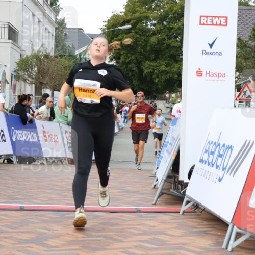31.08.2025 - 21. Blankeneser Heldenlauf Strokosch-Dieckow http://msf.ph/oto/8699002 31.08.2025 12:59:12 Ziel 5782, 5640, 5418 meine-sportfotos.de