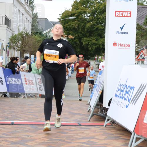 31.08.2025 - 21. Blankeneser Heldenlauf Strokosch-Dieckow http://msf.ph/oto/8699004 31.08.2025 12:59:12 Ziel 5782, 5640, 5418 meine-sportfotos.de