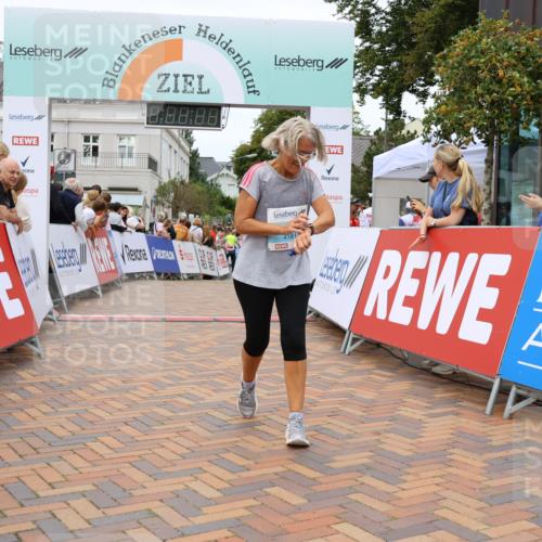 31.08.2025 - 21. Blankeneser Heldenlauf Strokosch-Dieckow http://msf.ph/oto/8699059 31.08.2025 12:46:36 Ziel 5105, 4181 meine-sportfotos.de