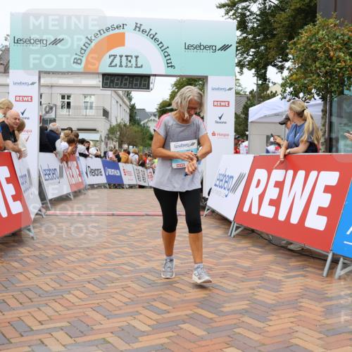 31.08.2025 - 21. Blankeneser Heldenlauf Strokosch-Dieckow http://msf.ph/oto/8699063 31.08.2025 12:46:36 Ziel 5105, 4181 meine-sportfotos.de