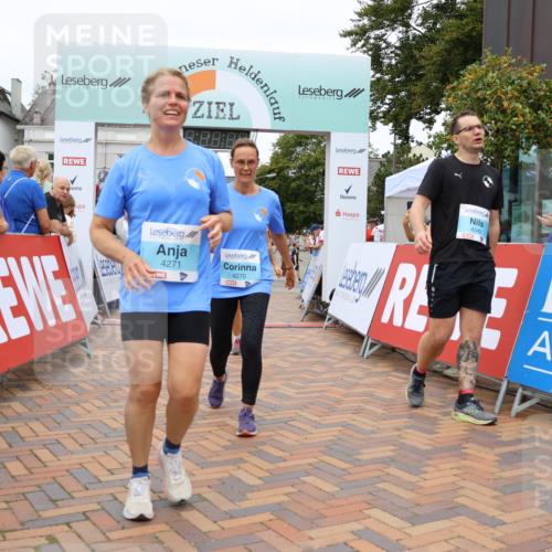 31.08.2025 - 21. Blankeneser Heldenlauf Strokosch-Dieckow http://msf.ph/oto/8699065 31.08.2025 12:46:28 Ziel 5105, 5313, 4270, 4271, 4040, 4108 meine-sportfotos.de