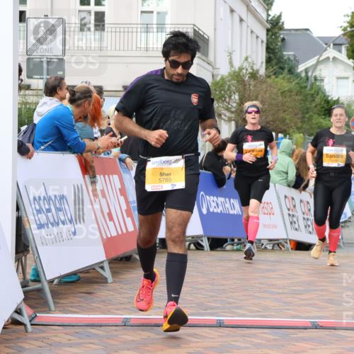 31.08.2025 - 21. Blankeneser Heldenlauf Strokosch-Dieckow http://msf.ph/oto/8699090 31.08.2025 12:58:36 Ziel 5785, 5412, 5639, 5638 meine-sportfotos.de