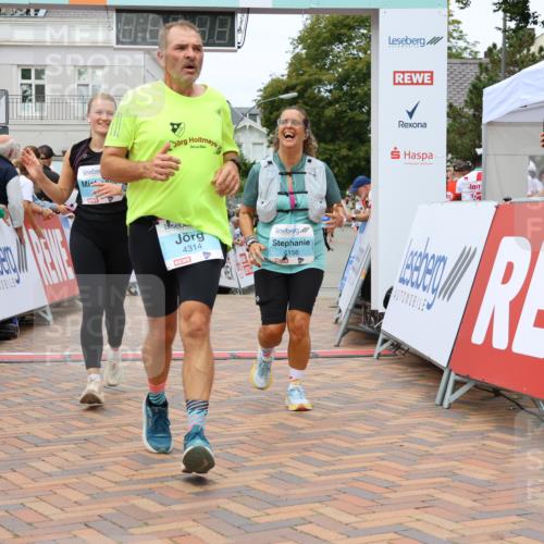 31.08.2025 - 21. Blankeneser Heldenlauf Strokosch-Dieckow http://msf.ph/oto/8699121 31.08.2025 12:46:08 Ziel 5119, 5644, 5333, 4314, 4156, 4125 meine-sportfotos.de