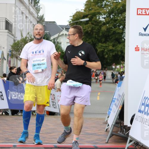 31.08.2025 - 21. Blankeneser Heldenlauf Strokosch-Dieckow http://msf.ph/oto/8699134 31.08.2025 12:58:08 Ziel 5348, 5428, 4101, 4100 meine-sportfotos.de