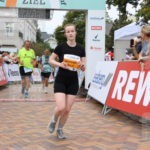 31.08.2025 - 21. Blankeneser Heldenlauf Strokosch-Dieckow http://msf.ph/oto/8699139 31.08.2025 12:46:06 Ziel 5119, 5644, 5333, 4314, 4156, 4125 meine-sportfotos.de