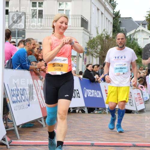 31.08.2025 - 21. Blankeneser Heldenlauf Strokosch-Dieckow http://msf.ph/oto/8699142 31.08.2025 12:58:07 Ziel 5348, 5428, 4101, 4100 meine-sportfotos.de