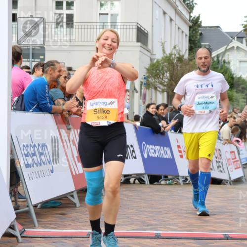 31.08.2025 - 21. Blankeneser Heldenlauf Strokosch-Dieckow http://msf.ph/oto/8699146 31.08.2025 12:58:06 Ziel 5348, 5428, 4101, 4100 meine-sportfotos.de