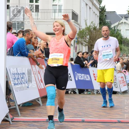 31.08.2025 - 21. Blankeneser Heldenlauf Strokosch-Dieckow http://msf.ph/oto/8699152 31.08.2025 12:58:06 Ziel 5348, 5428, 4101, 4100 meine-sportfotos.de
