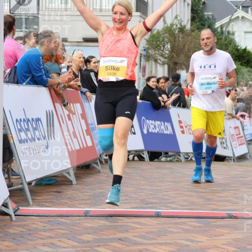 31.08.2025 - 21. Blankeneser Heldenlauf Strokosch-Dieckow http://msf.ph/oto/8699162 31.08.2025 12:58:06 Ziel 5348, 5428, 4101, 4100 meine-sportfotos.de