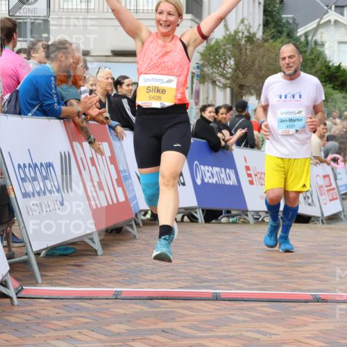 31.08.2025 - 21. Blankeneser Heldenlauf Strokosch-Dieckow http://msf.ph/oto/8699165 31.08.2025 12:58:06 Ziel 5348, 5428, 4101, 4100 meine-sportfotos.de