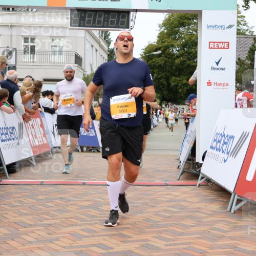 31.08.2025 - 21. Blankeneser Heldenlauf Strokosch-Dieckow http://msf.ph/oto/8699180 31.08.2025 12:45:48 Ziel 5775, 5375, 5801, 4398 meine-sportfotos.de