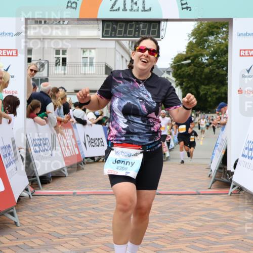 31.08.2025 - 21. Blankeneser Heldenlauf Strokosch-Dieckow http://msf.ph/oto/8699185 31.08.2025 12:45:44 Ziel 5200, 5801, 4398 meine-sportfotos.de