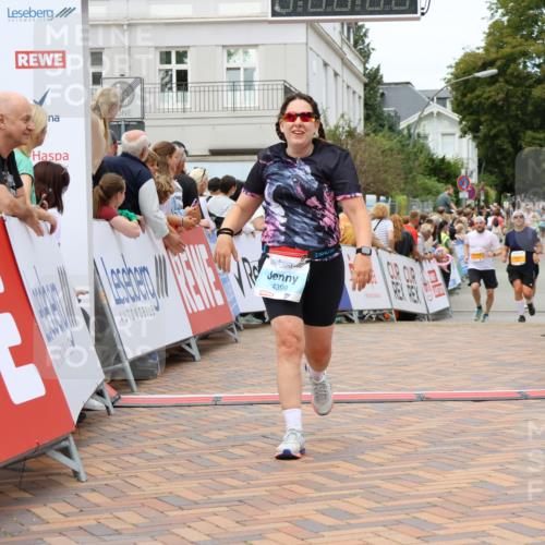 31.08.2025 - 21. Blankeneser Heldenlauf Strokosch-Dieckow http://msf.ph/oto/8699198 31.08.2025 12:45:43 Ziel 5200, 5801, 4398 meine-sportfotos.de