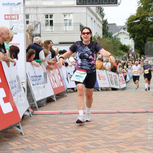 31.08.2025 - 21. Blankeneser Heldenlauf Strokosch-Dieckow http://msf.ph/oto/8699203 31.08.2025 12:45:43 Ziel 5200, 5801, 4398 meine-sportfotos.de