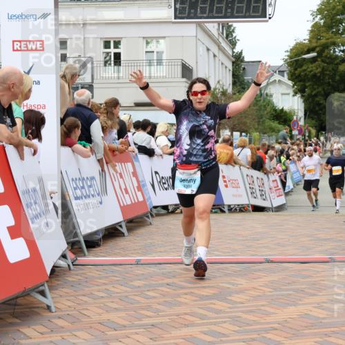 31.08.2025 - 21. Blankeneser Heldenlauf Strokosch-Dieckow http://msf.ph/oto/8699210 31.08.2025 12:45:42 Ziel 5200, 5525, 4398 meine-sportfotos.de