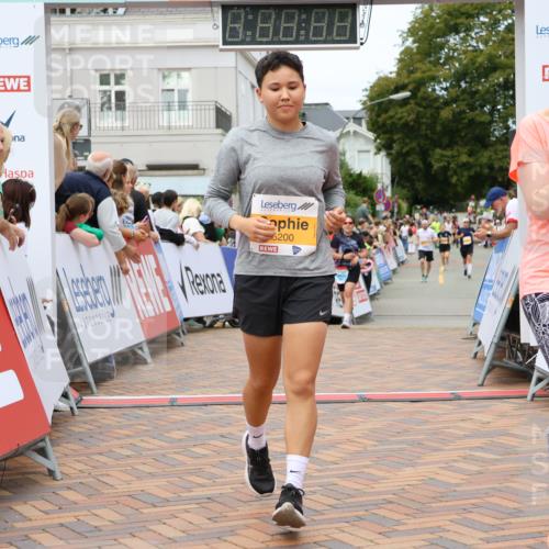 31.08.2025 - 21. Blankeneser Heldenlauf Strokosch-Dieckow http://msf.ph/oto/8699220 31.08.2025 12:45:38 Ziel 5723, 5200, 5713, 5525, 4398 meine-sportfotos.de