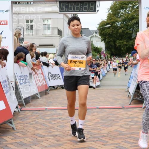 31.08.2025 - 21. Blankeneser Heldenlauf Strokosch-Dieckow http://msf.ph/oto/8699221 31.08.2025 12:45:38 Ziel 5723, 5200, 5713, 5525, 4398 meine-sportfotos.de