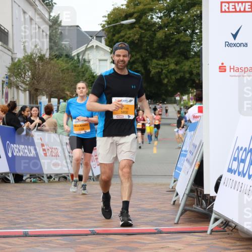 31.08.2025 - 21. Blankeneser Heldenlauf Strokosch-Dieckow http://msf.ph/oto/8699234 31.08.2025 12:57:50 Ziel 5832, 5358 meine-sportfotos.de