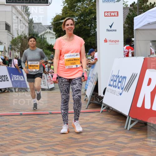 31.08.2025 - 21. Blankeneser Heldenlauf Strokosch-Dieckow http://msf.ph/oto/8699243 31.08.2025 12:45:36 Ziel 5723, 5200, 5713, 5525 meine-sportfotos.de