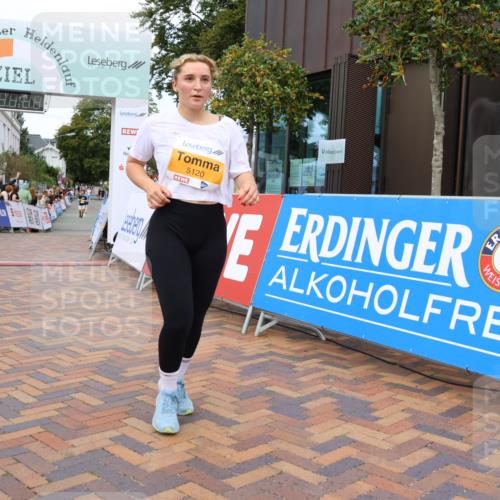 31.08.2025 - 21. Blankeneser Heldenlauf Strokosch-Dieckow http://msf.ph/oto/8699246 31.08.2025 12:57:40 Ziel 5120 meine-sportfotos.de