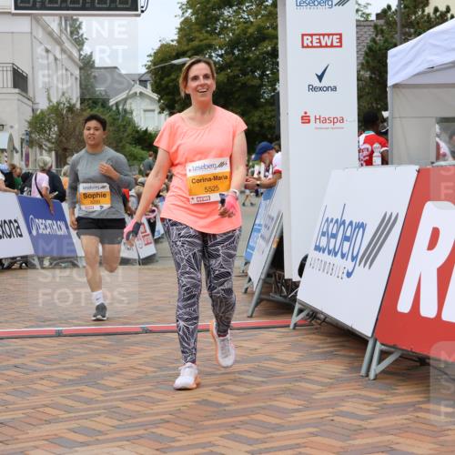 31.08.2025 - 21. Blankeneser Heldenlauf Strokosch-Dieckow http://msf.ph/oto/8699247 31.08.2025 12:45:36 Ziel 5723, 5200, 5713, 5525 meine-sportfotos.de