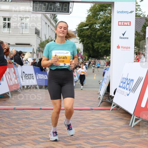 31.08.2025 - 21. Blankeneser Heldenlauf Strokosch-Dieckow http://msf.ph/oto/8699251 31.08.2025 12:57:32 Ziel 5206, 5558, 4052 meine-sportfotos.de