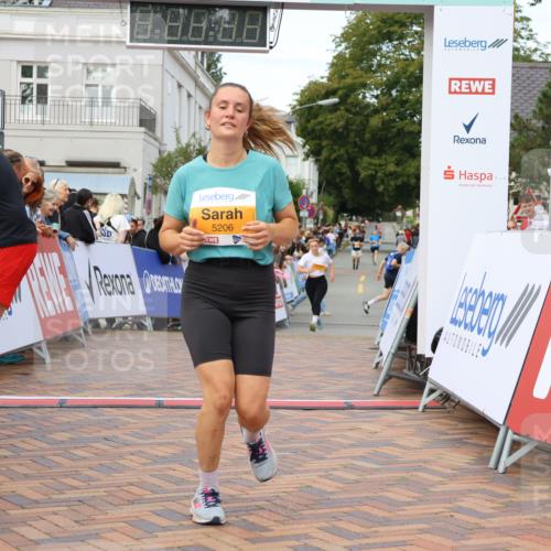 31.08.2025 - 21. Blankeneser Heldenlauf Strokosch-Dieckow http://msf.ph/oto/8699254 31.08.2025 12:57:32 Ziel 5206, 5558, 4052 meine-sportfotos.de